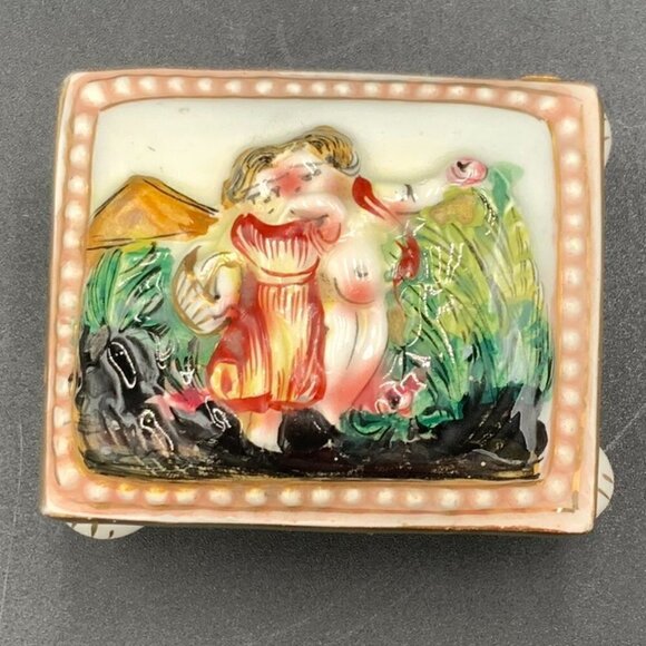Capodimonte Italy Trinket Box Vintage Jewelry Holder Porcelain 1366/115 - Picture 1 of 9